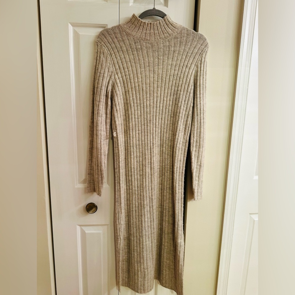 NWOT WillamRast $98 cream Ribbed Knit Dress. Size S.